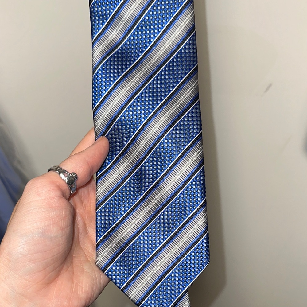 Duomo Milano tie